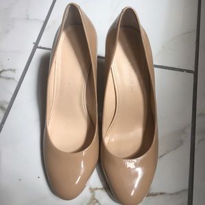 Nude Banana Republic Wedges size 9